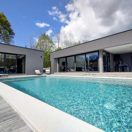 Alison Deluxe Villa *