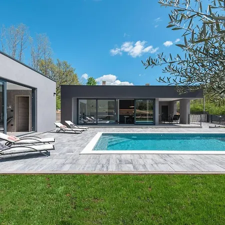 Villa Alison Deluxe *